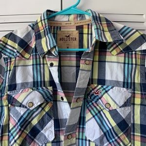 Hollister button down size M